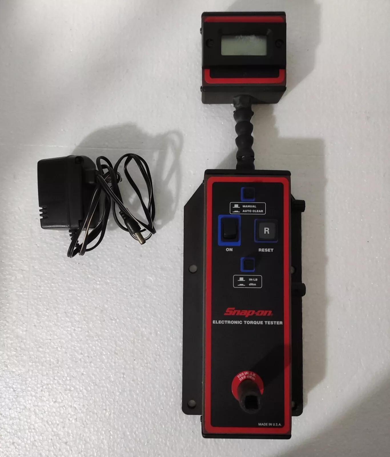 Snap-on Electronic Torque Tester 25-250 in Lbs QC2ETT250 With Case